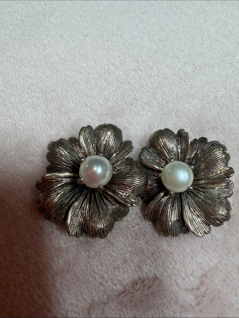 Stephen Dweck Pearl Center Silver-Tone Flower Clip-On Earrings 925 Signed 1”